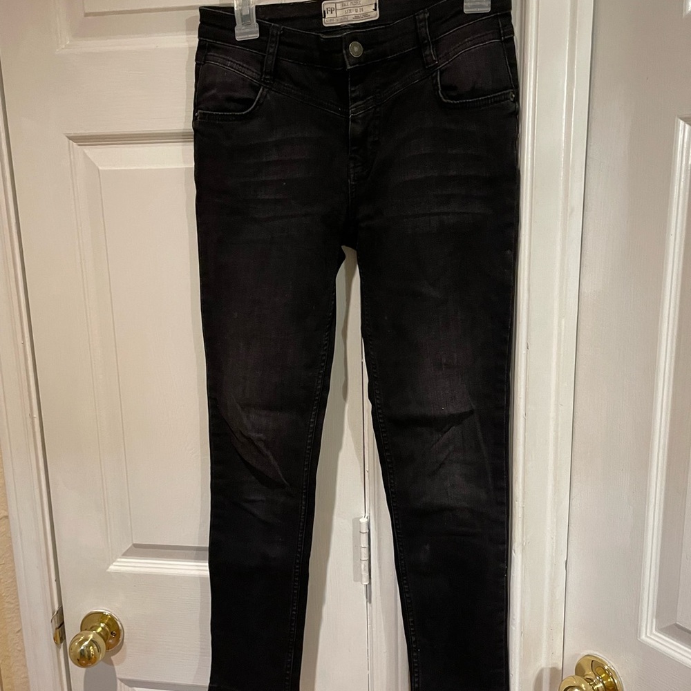 Free People womens black skinny jeans. Size 26.